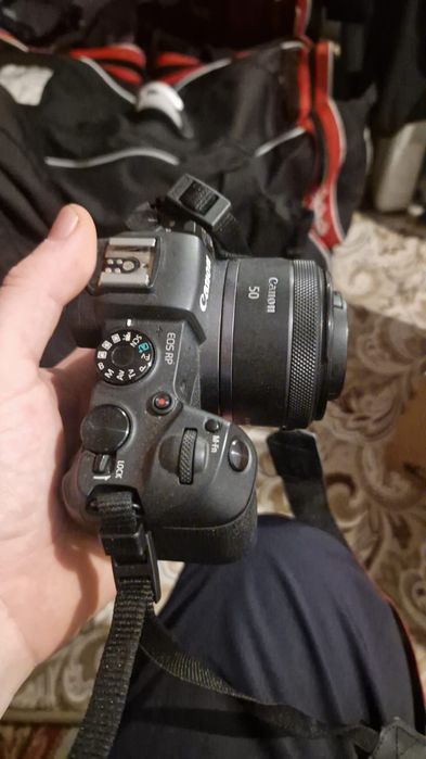 Canon EOS R50 + объектив 50mm
Продаю фотоаппарат в состоянии почти нов