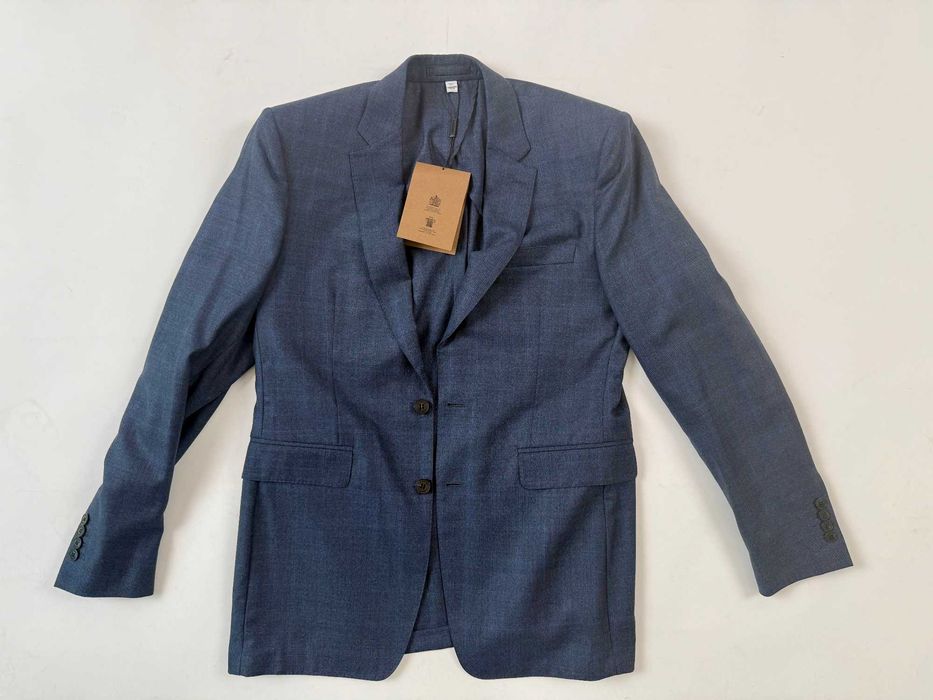 Костюм Burberry размер 52