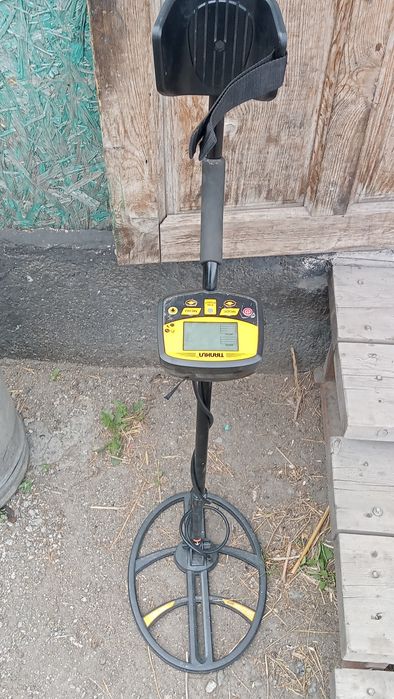 Продам металлоискатель