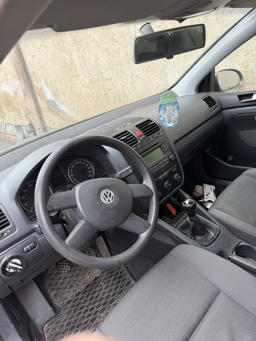 Golf 1.6 FSI dezmembrari