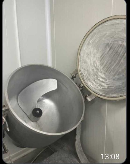 Вакумна бъркалка за месо