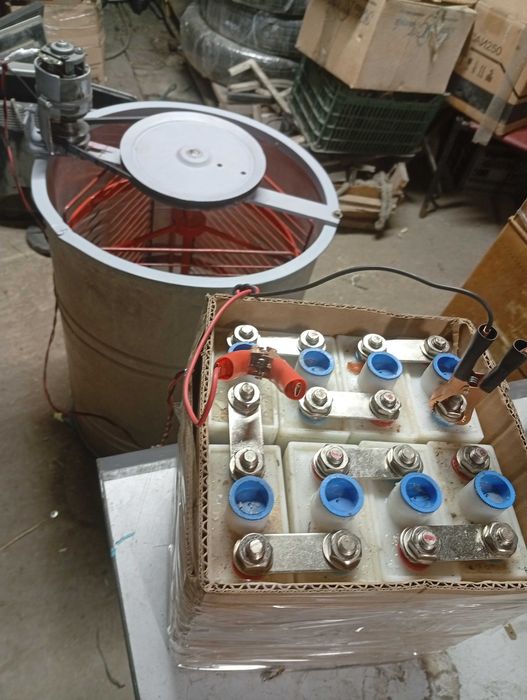 Продам Медогонку Советскую на 3 рамки