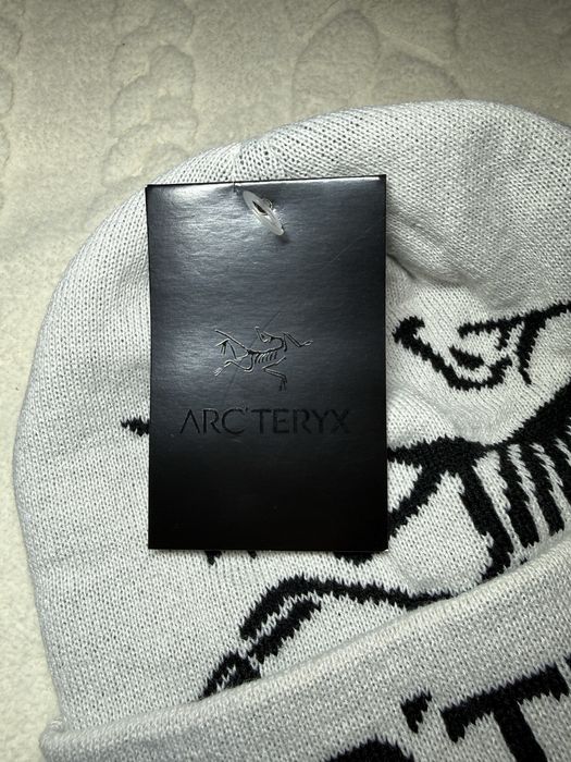 Зимни шапки Arcteryx