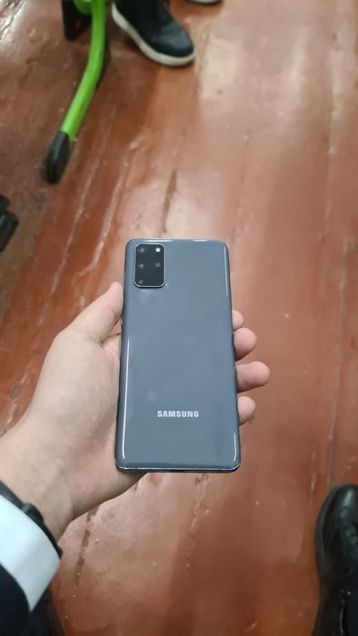 Samsung galaxy S20 plus