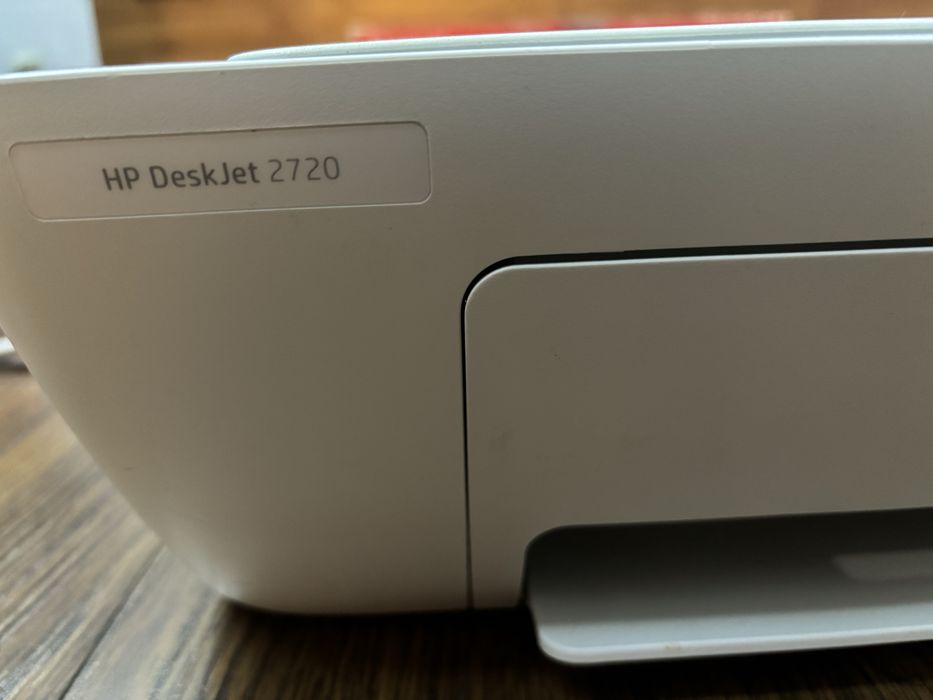 Imprimanta HP Desk Jet 2720, cu scanner
