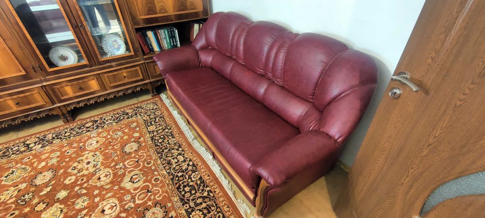 Canapea extensibila + fotolii piele, culoare burgundy
