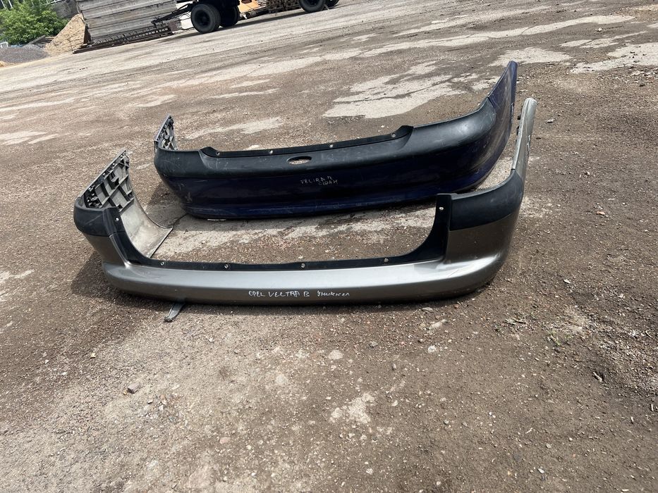 Задний бампер Опель вектра В седан универсал оригинал