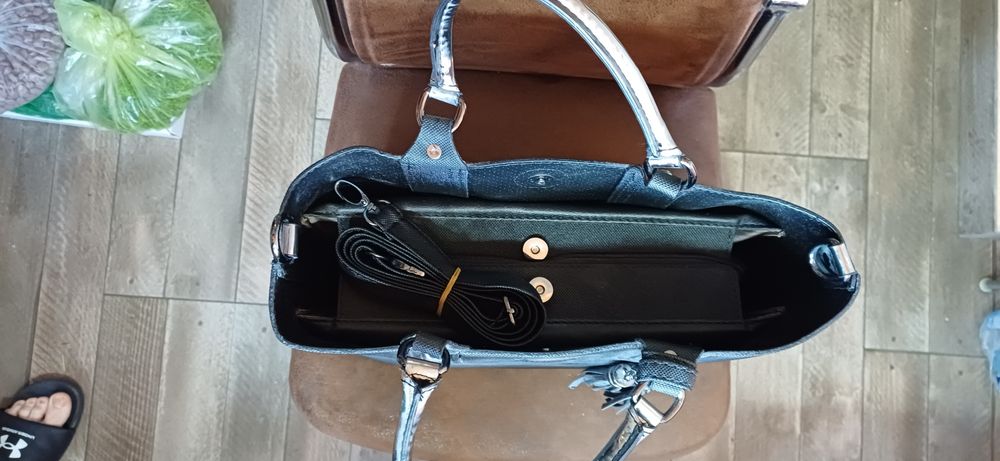 Genti de piele,mai multe modele