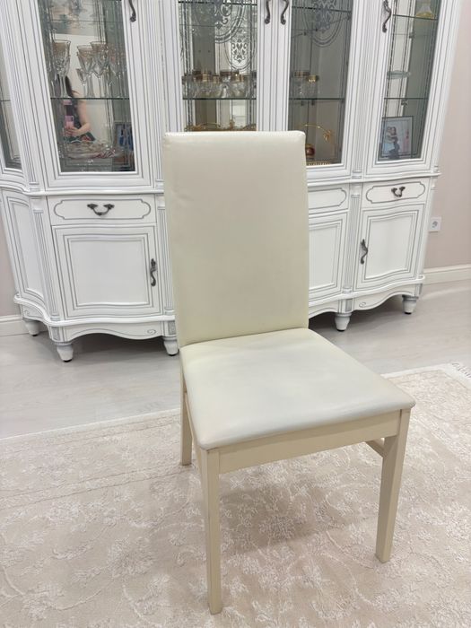 Продам 6 стульев