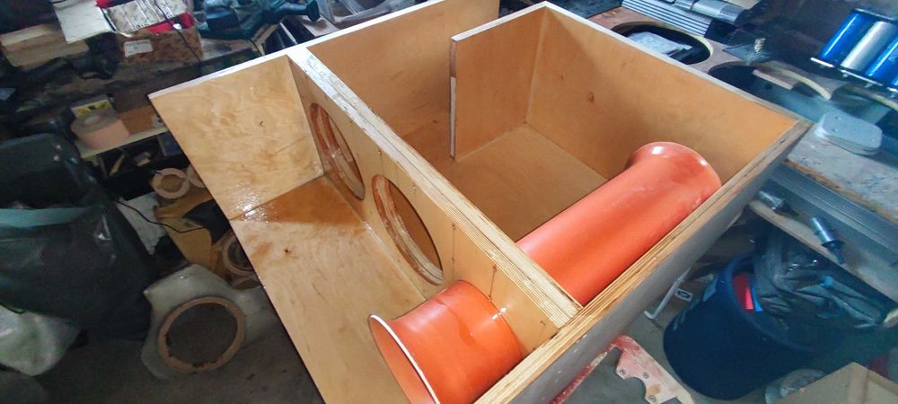 Бас Портове (фазоинвертор/рефлекс)