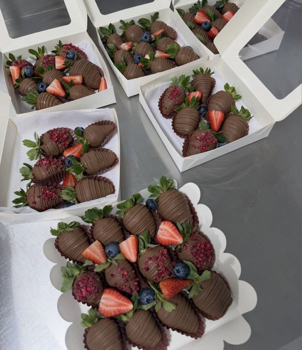 Клубники в шоколаде