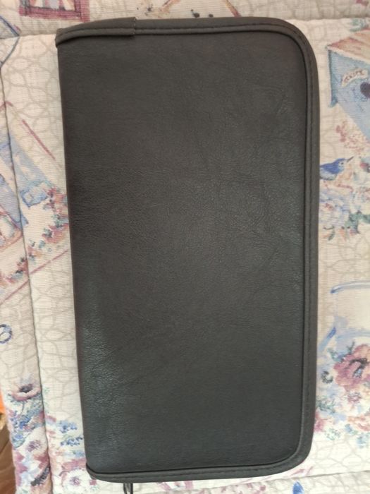 Продам натурально кожанный партмане Новый