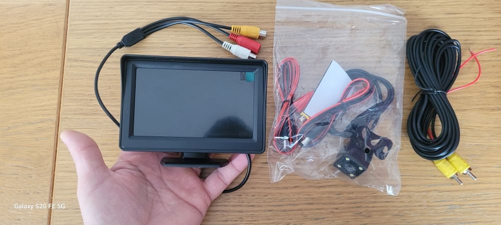 Camera marsarier cu ecran