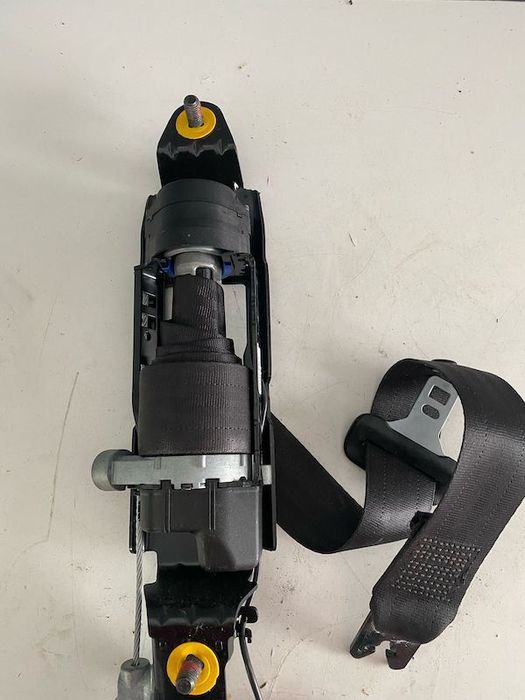 Centura stanga fata Volvo XC60 2009-2017 39813836 39811170
