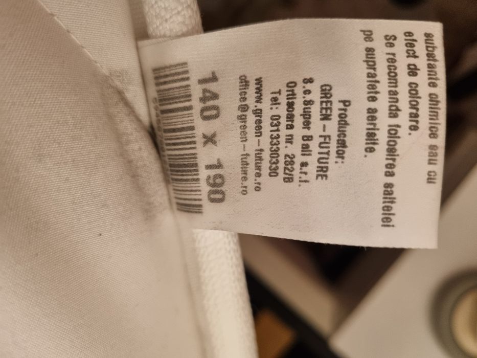 Pat tapițat cu somiera rabatabila,saltea si spatiu de depozitare  140