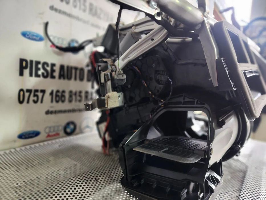 Tulumba Carcasa Aeroterma Armatura Traversa Bord Bmw F40 F41 Volan Stanga Dezmembrez Bmw F40 M Pake