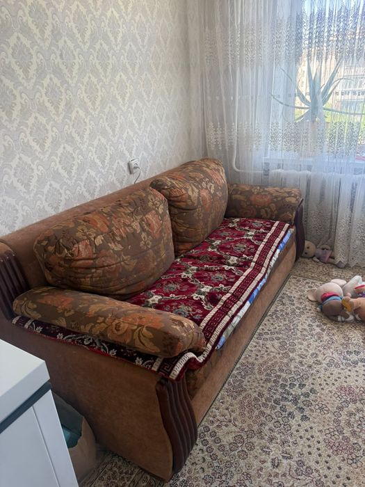 Диван в хорошем состоянии