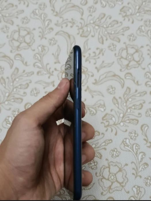 Samsung A01 sotiladi kelishamiz