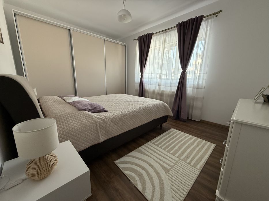 Apartament 3 camere de vanzare