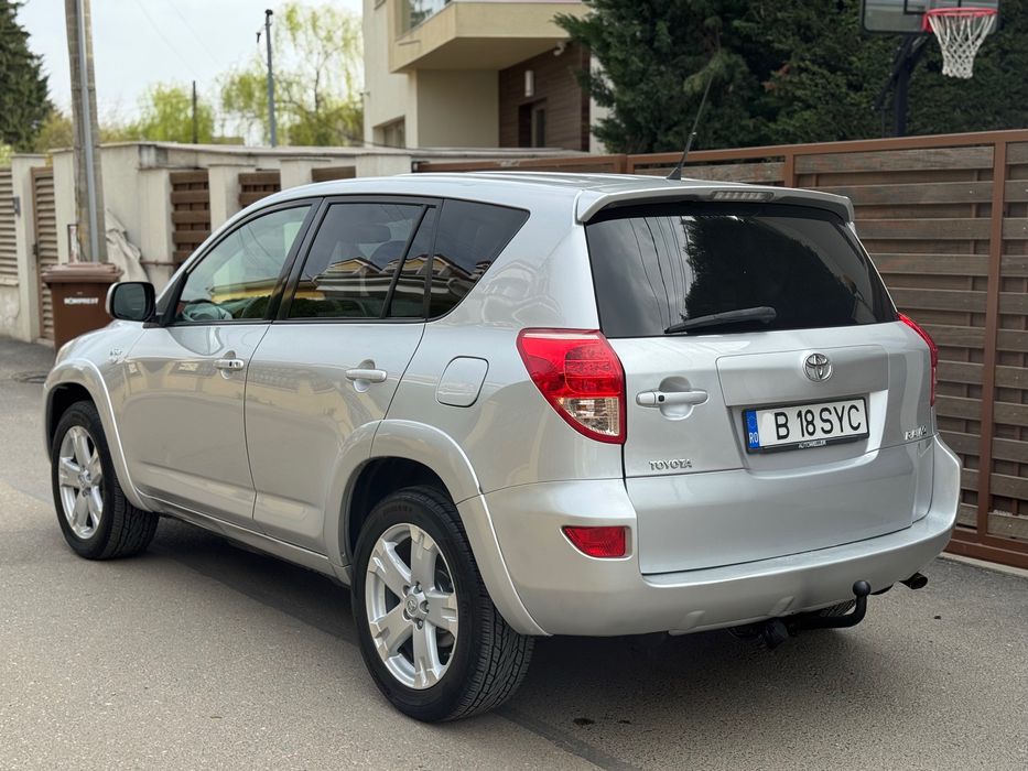 Toyota Rav-4 D-CAT 2008 220.000 km 2.2 diesel 4x4 stare foarte buna