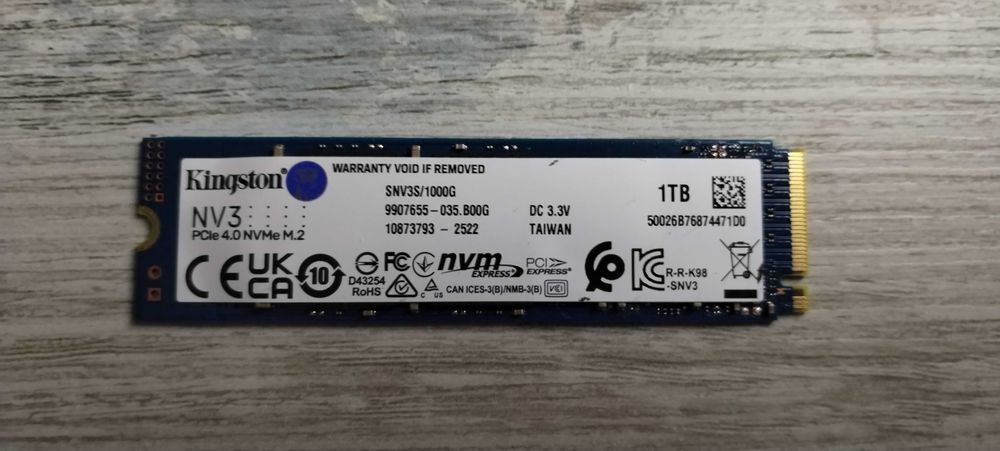 Hard Ssd Kingston NV3, 1TB, PCIe 4.0 NVMe, M.2 Viteza 6000 m/s folosit 2 luni