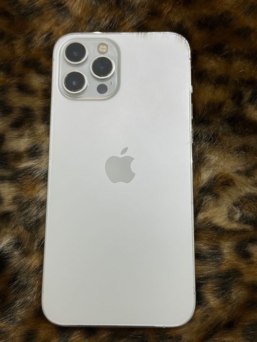 iPhone 12Pro max 512GB Запазен