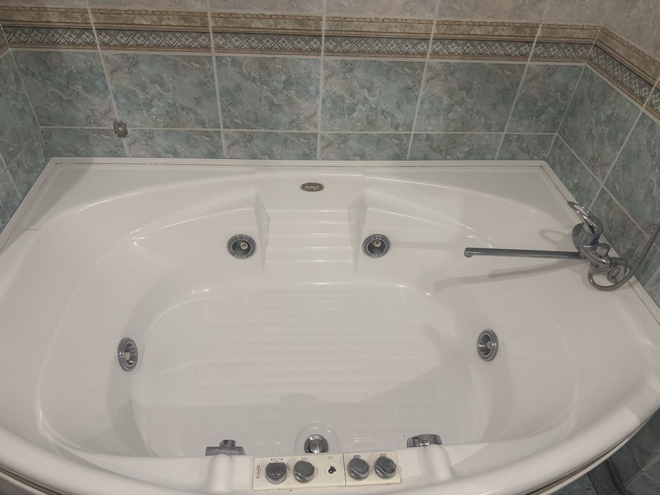 Ванна в хорошем состоянии