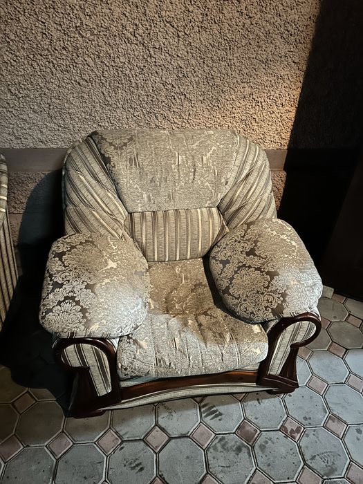Продам диван-софу и кресло