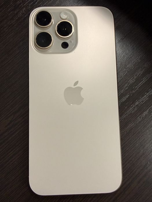Продам Iphone 16 Pro Max 256 gb.