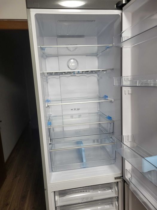 Продам холодильник Haier