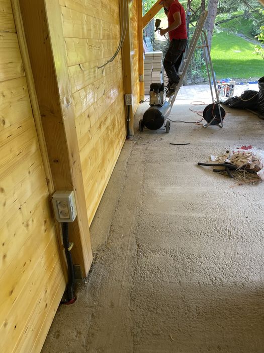 Execut lucrari de instalatii electrice