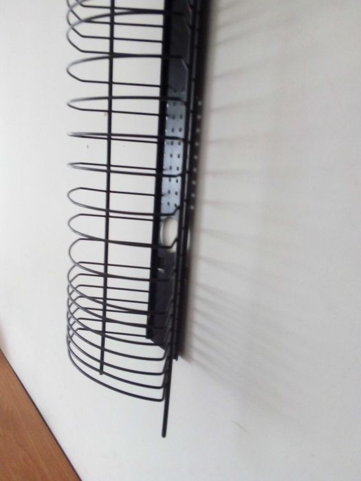 Поставка за двд, за стена