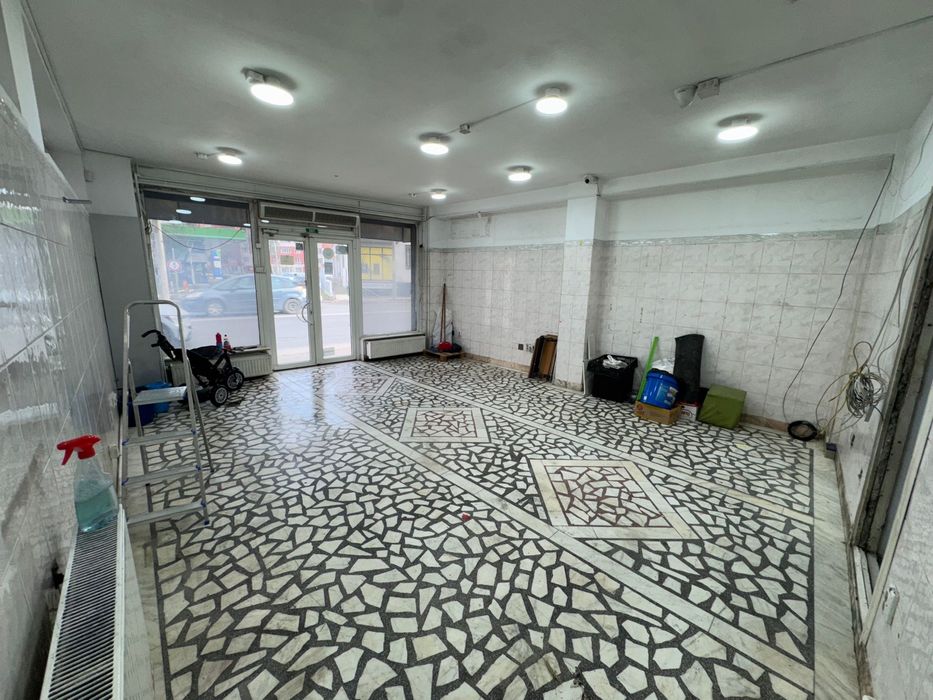 Inchiriez spatiu comercial