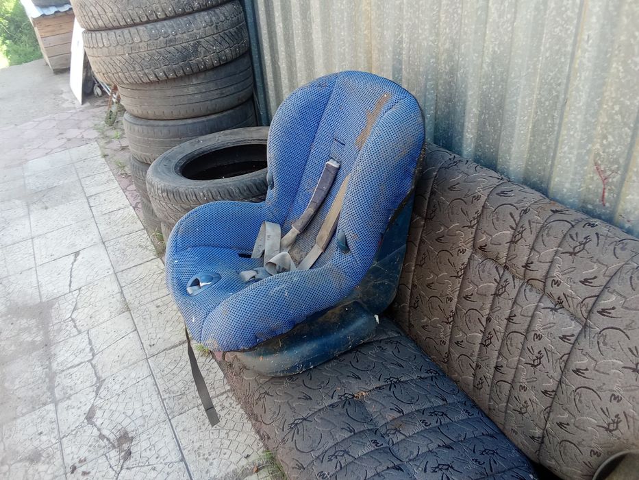 Продам детское кресло бу.