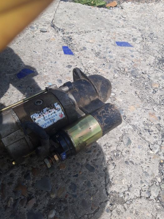 Продам стартер на погрузчик недорого