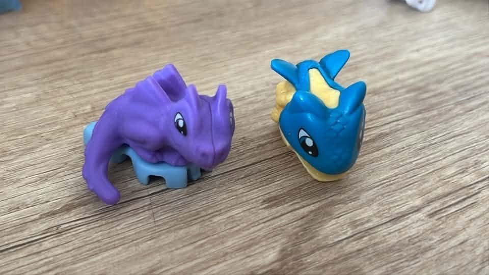 Киндер фигурки.