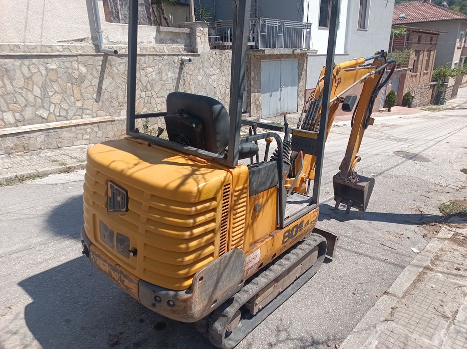 Мини багер JCB 801.4