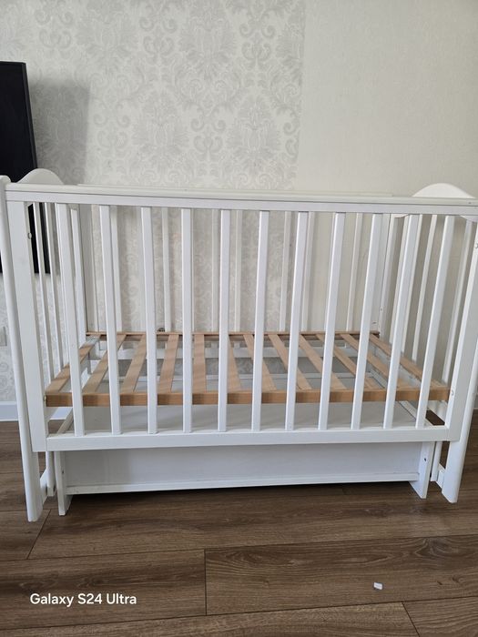 Продам детскую кроватку