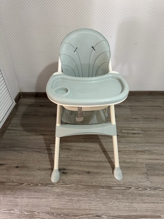 Детский стульчик для кормления