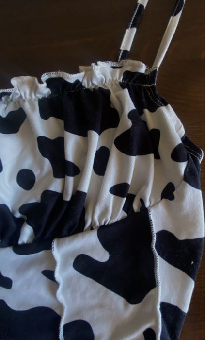 Топ с кравешки принт от Shein