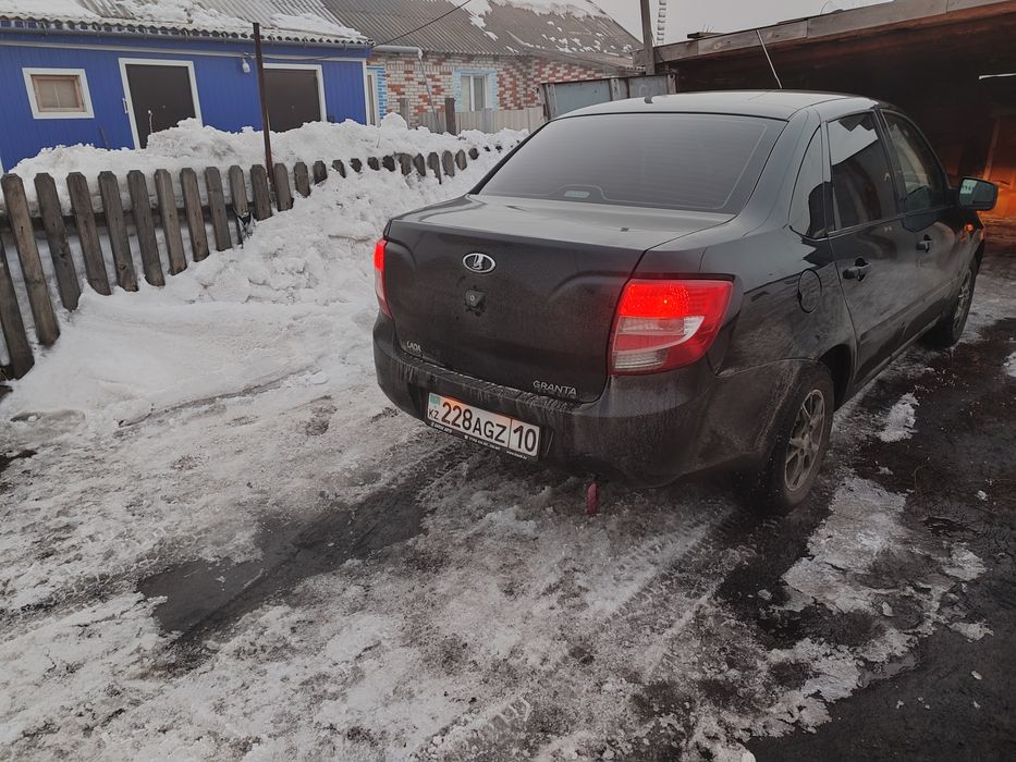 Продам Гранту 2013 год