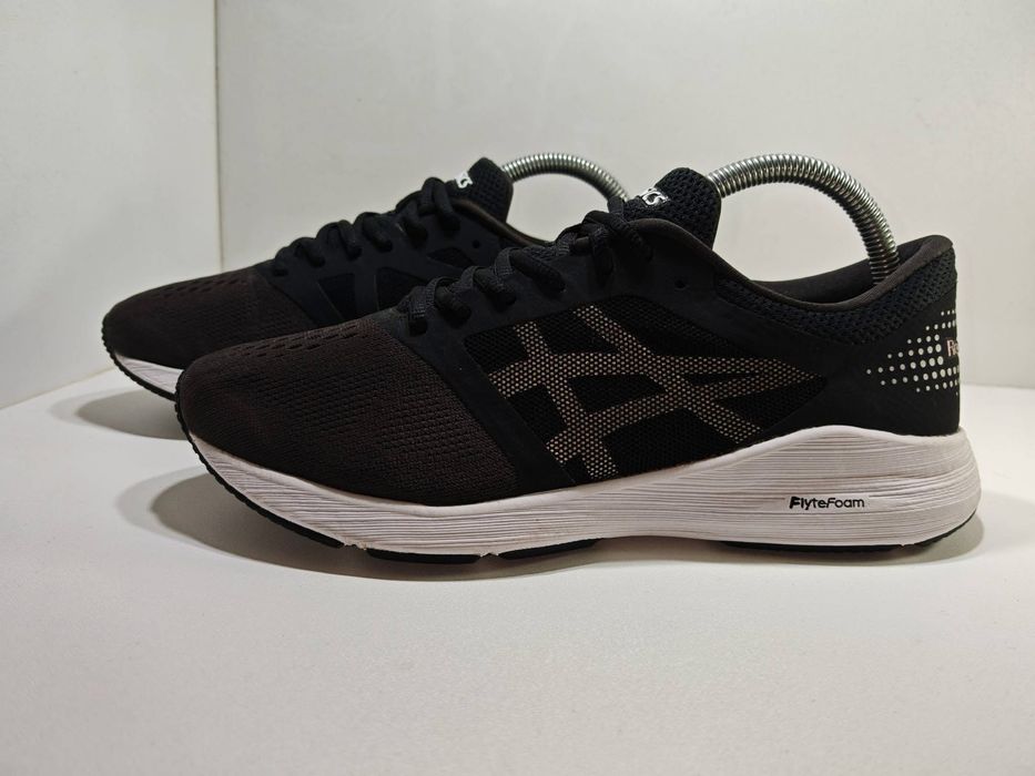 Оригинални маратонки Asics RoadHawk FF 41.5