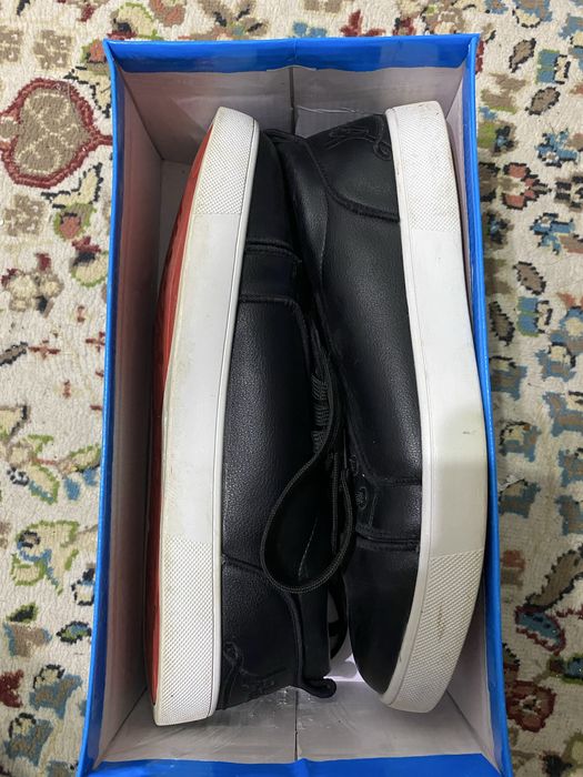 продам лабутены мужские