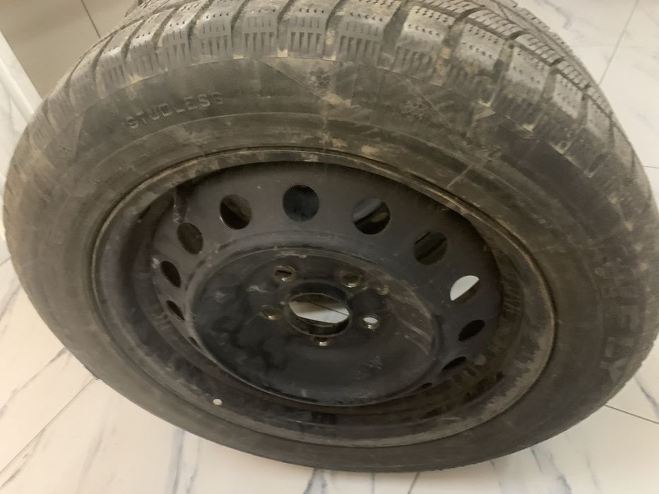 Продам липучку 205/55/16