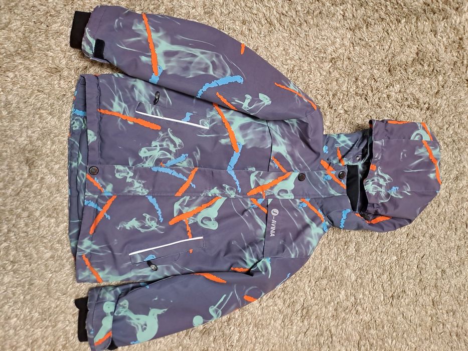 Продам куртку и штаны для мальчика