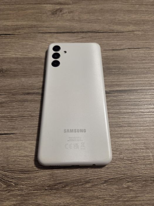 Samsung A04s и Motorola 40 За части или ремонт