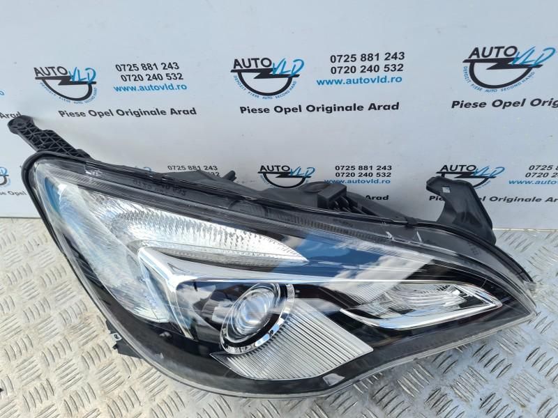 Far OE lupa cu halogen dreapta Opel Astra J GTC