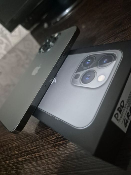 Продам Айфон 13 про