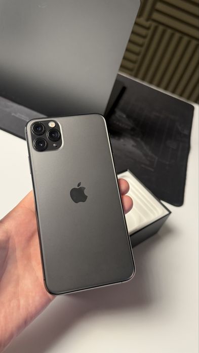 iPhone 11 Pro Max 64GB LL/A