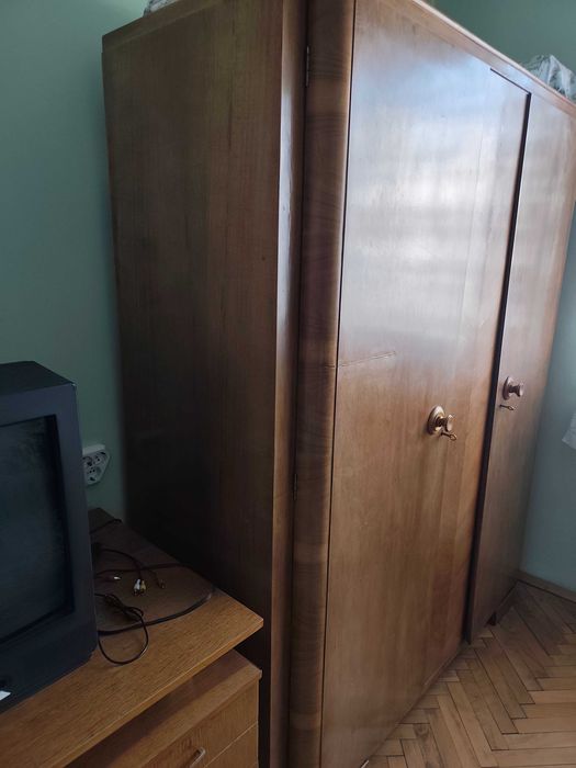 Спалня и гардероб от бук